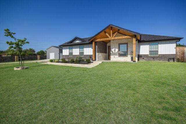 3401 Bandit Ct, Kempner, TX 76539 - view of front of house with board and batten siding