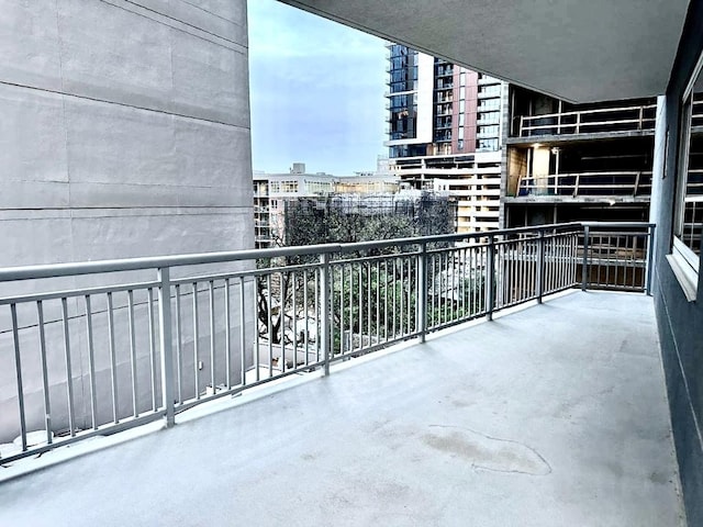 603 Davis St Unit 804, Austin, TX 78701 - balcony featuring a view of city