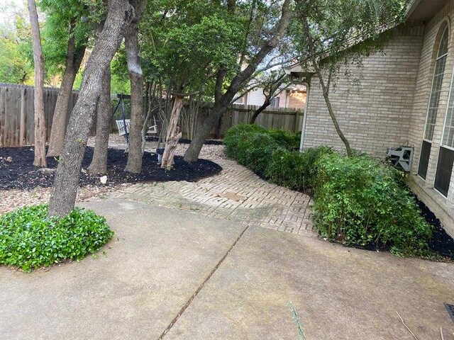 6008 Sierra Leon St, Austin, TX 78759 - fenced backyard featuring a patio