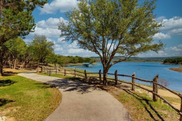 7306 Admirals Park Dr, Jonestown, TX 78645
