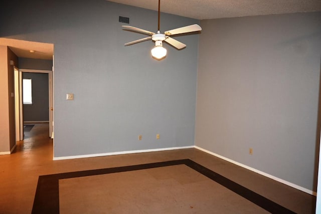 817 Lexington Rd, Elgin, TX 78621 - unfurnished room with visible vents, baseboards, and ceiling fan