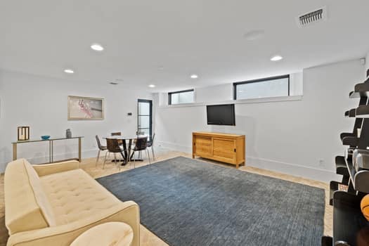 802 Pressler St, Austin, TX 78703 - living room with recessed lighting