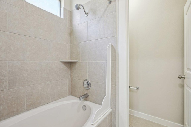 2001 Faro Dr Unit 29, Austin, TX 78741 - full bath with shower / tub combination and baseboards