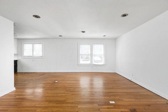 207 W 39th St, Austin, TX 78751 - empty room with wood finished floors