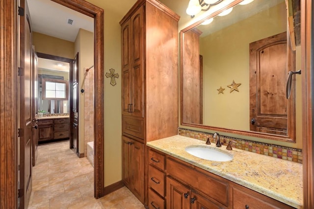 1298 Mystic Pkwy, Spring Branch, TX 78070 - bathroom with vanity and shower / bath combo