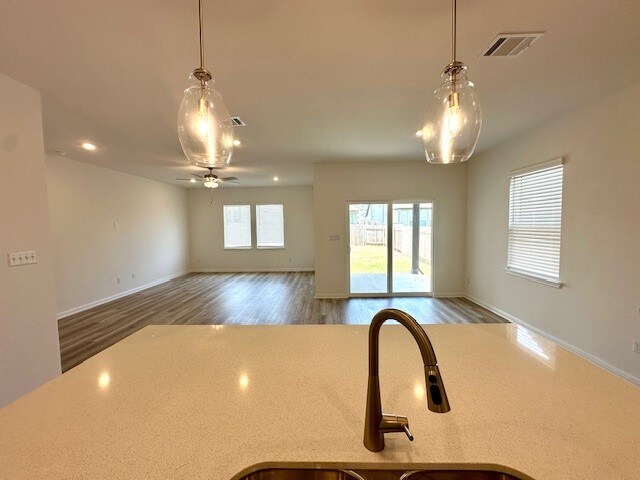 12402 Purple Prairie Ln, Buda, TX 78610 - photo 9