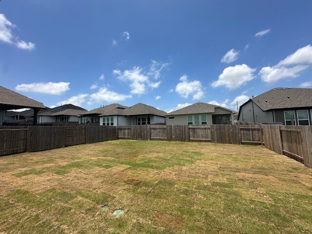 12402 Purple Prairie Ln, Buda, TX 78610 - photo 28