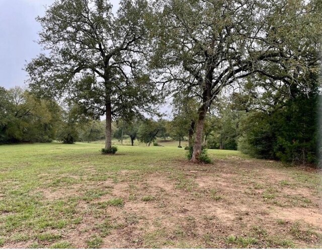 1073 Creekside Ln, Lexington, TX 78947