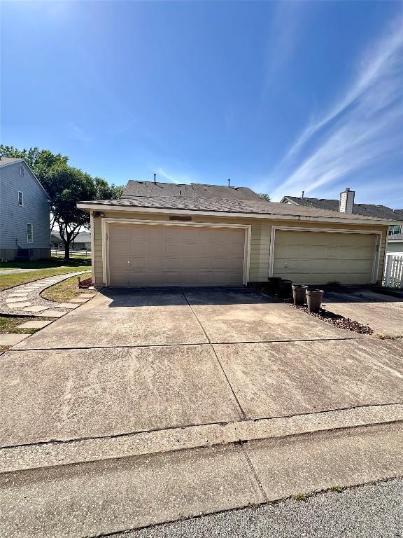 175A Michaelis Unit A, Kyle, TX 78640 - view of front of home featuring driveway