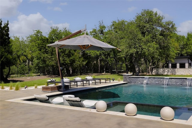 7817 Orisha Dr, Austin, TX 78739 - outdoor pool with a jacuzzi and a patio