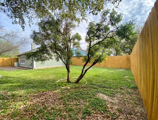 12318 Marogot Run, Austin, TX 78758 - view of fenced backyard