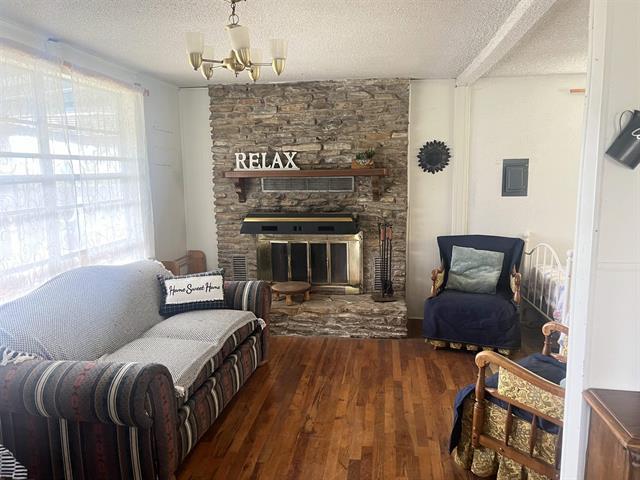 711 Council St, Burnet, TX 78611 - photo 20
