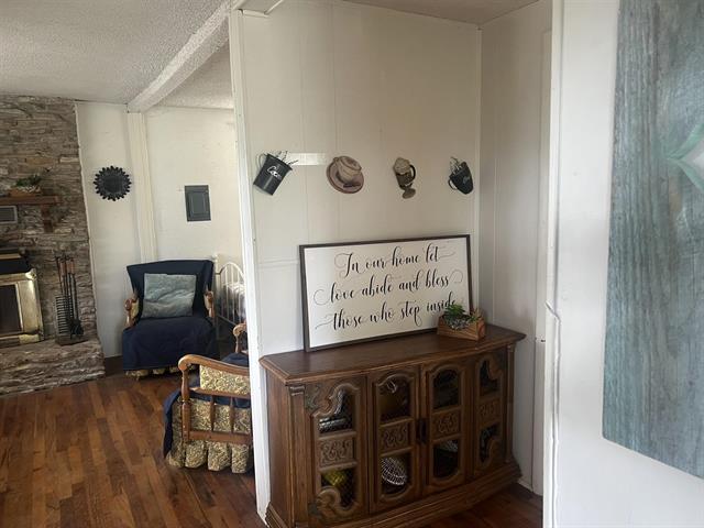 711 Council St, Burnet, TX 78611 - photo 21
