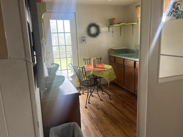 711 Council St, Burnet, TX 78611 - photo 22