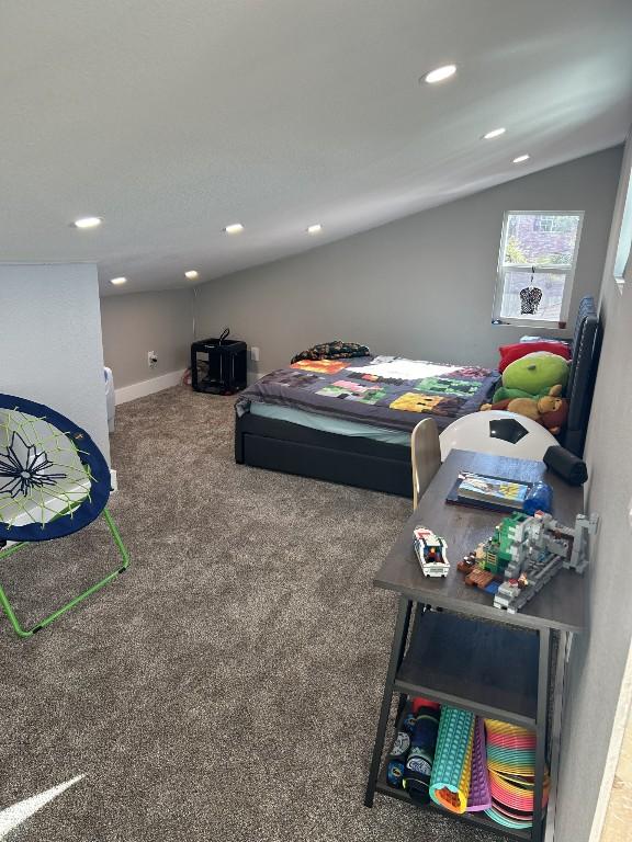 438 Eagle, Lakeway, TX 78734 - bedroom featuring carpet floors, baseboards, recessed lighting, and vaulted ceiling