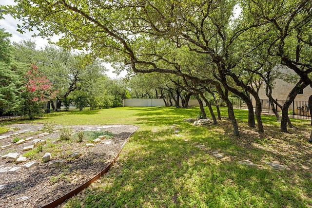 9 Wingreen Loop, The Hills, TX 78738 - photo 4