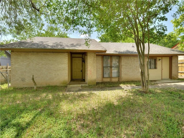 6916 Carwill Dr, Austin, TX 78724 - ranch-style house with brick siding