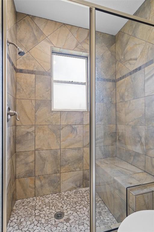 3504 Valley Pike Rd, Cedar Park, TX 78613 - full bathroom featuring a shower stall and toilet