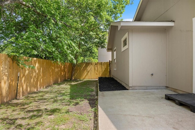 8608 Dittmar Oaks Dr, Austin, TX 78748 - view of yard with a patio area
