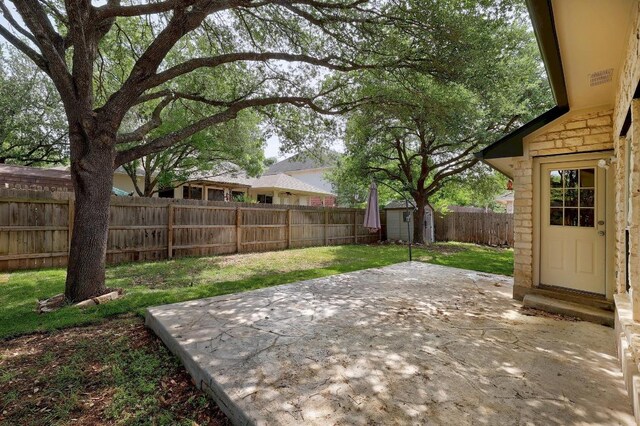 2616 Glenwood Trl, Cedar Park, TX 78613 - view of patio / terrace