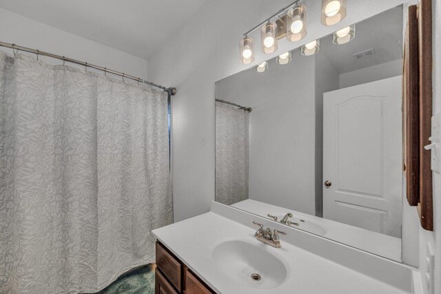 1107 Shiloh St, Cedar Park, TX 78613 - full bath with vanity and a shower with shower curtain