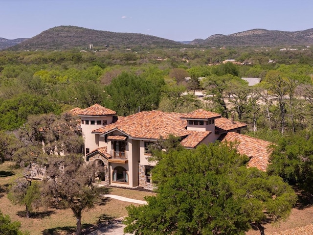 bird's eye view with a mountain view