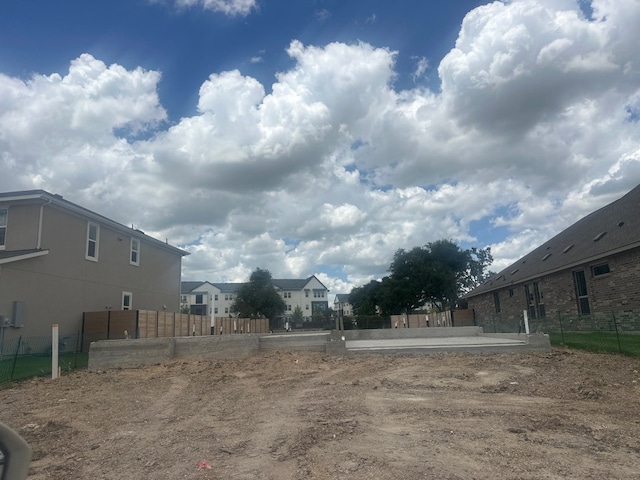 508 Raleigh Dr, Georgetown, TX 78633 - view of yard with a residential view