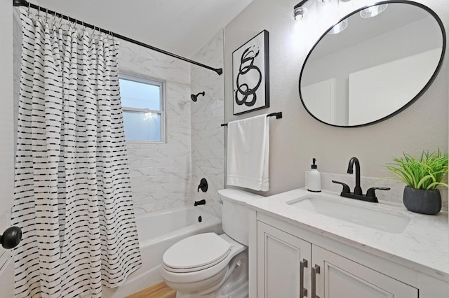 3309 Clawson Rd, Austin, TX 78704 - full bathroom featuring shower / bathtub combination with curtain, vanity, and toilet