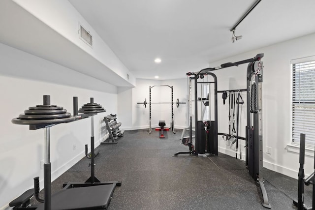 1018 Harwood Pl, Austin, TX 78704 - workout area with recessed lighting and baseboards