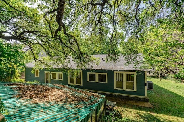 1010 Avondale Rd, Austin, TX 78704 - view of outdoor structure with central AC
