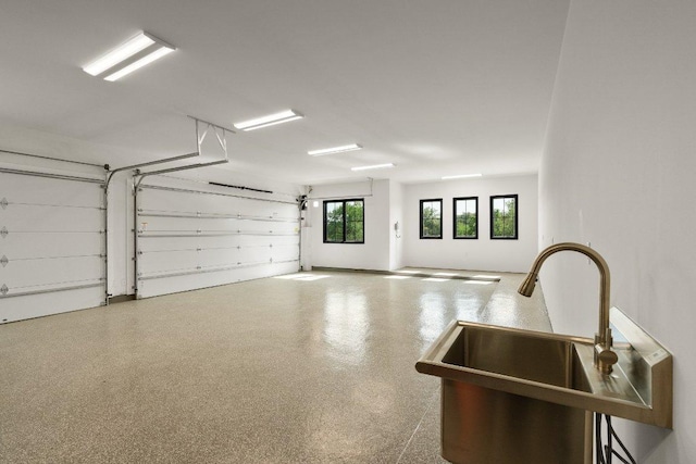 4010 County Road 404, Spicewood, TX 78669 - garage with a sink