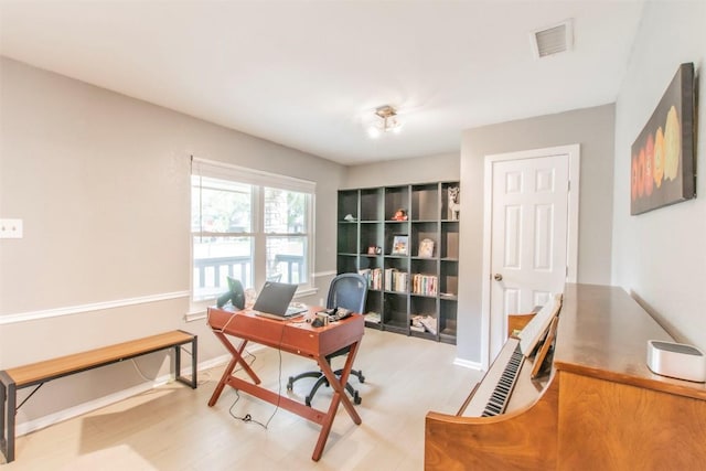 2400 Braemar Cv, Austin, TX 78747 - home office featuring baseboards