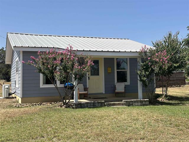 511 Lakeway, Burnet, TX 78611 - photo 1