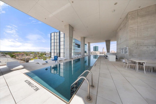 313 W 17th St Unit 2406, Austin, TX 78701 - view of community pool
