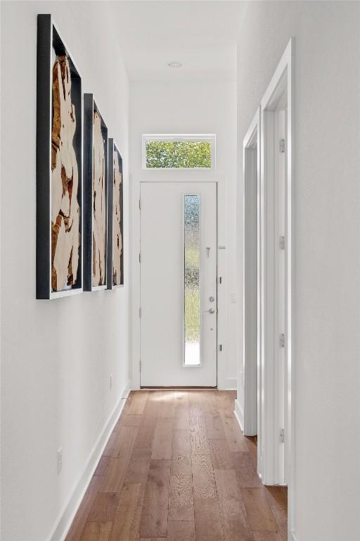 5368 Agatha Cir, Austin, TX 78724 - foyer entrance with baseboards