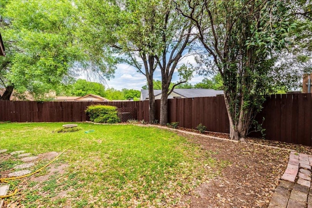9011 W Pointer Ln, Austin, TX 78758 - view of yard