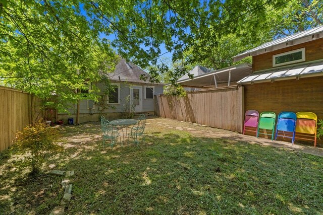 504 E 38th 1/2 St, Austin, TX 78751 - view of yard