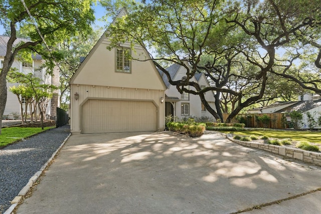 1006 Gaston Ave, Austin, TX 78703 - view of front facade with driveway and fence