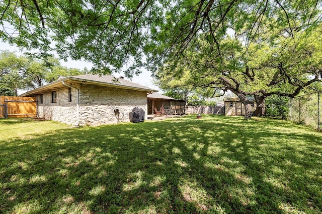 402 San Gabriel Blvd, Georgetown, TX 78628 - view of yard featuring a sunroom