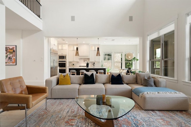 710 Crestone Stream Dr, Austin, TX 78738 - living room featuring a towering ceiling