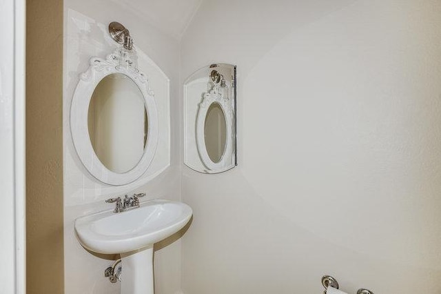 4001 Veiled Falls Dr, Pflugerville, TX 78660 - view of bathroom