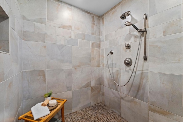 503 Swanee Dr Unit 11, Austin, TX 78752 - bathroom with a tile shower