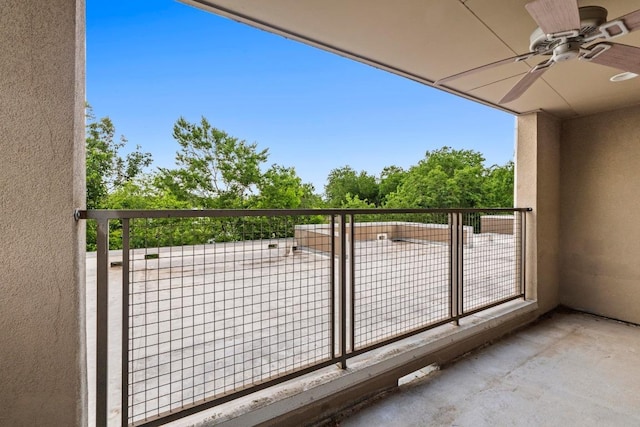 503 Swanee Dr Unit 11, Austin, TX 78752 - balcony with a ceiling fan