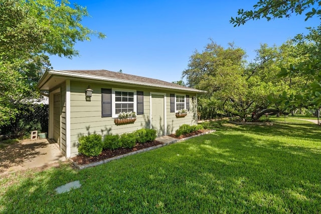 135 N Tumbleweed Trl, Austin, TX 78733 - view of front facade with a front yard