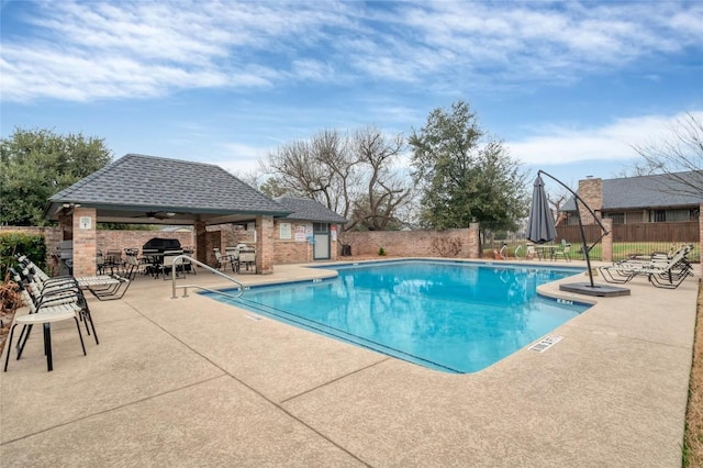 9458 Singing Quail Dr, Austin, TX 78758 - community pool with a gazebo, a fenced backyard, a patio area, and area for grilling
