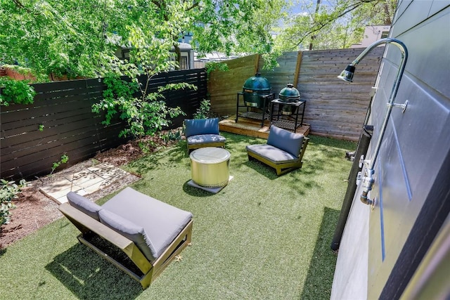 view of yard featuring a fenced backyard