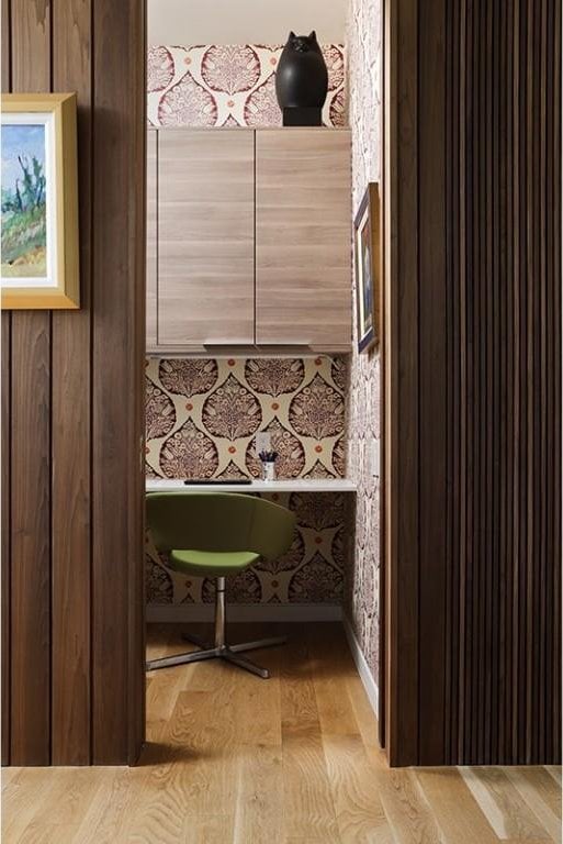 4607 Laurel Canyon Dr, Austin, TX 78731 - detailed view of wood finished floors and baseboards