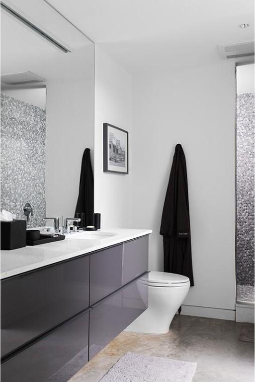4607 Laurel Canyon Dr, Austin, TX 78731 - bathroom featuring a stall shower and vanity