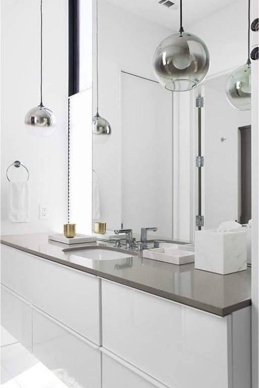 4607 Laurel Canyon Dr, Austin, TX 78731 - bathroom with vanity