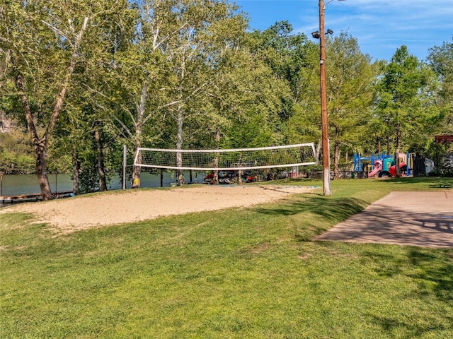 9806 Inca Ln, Austin, TX 78733 - view of home's community with a lawn and volleyball court
